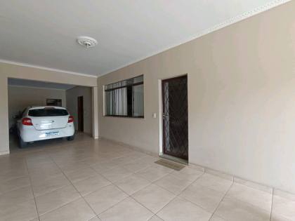 Casa averbada  para vender com 4 quartos 1 suítes no bairro Itaum