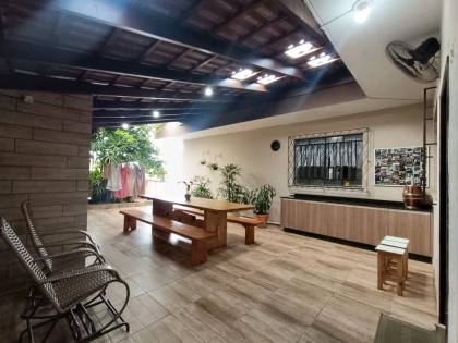 Casa averbada  para vender com 4 quartos 1 suítes no bairro Itaum