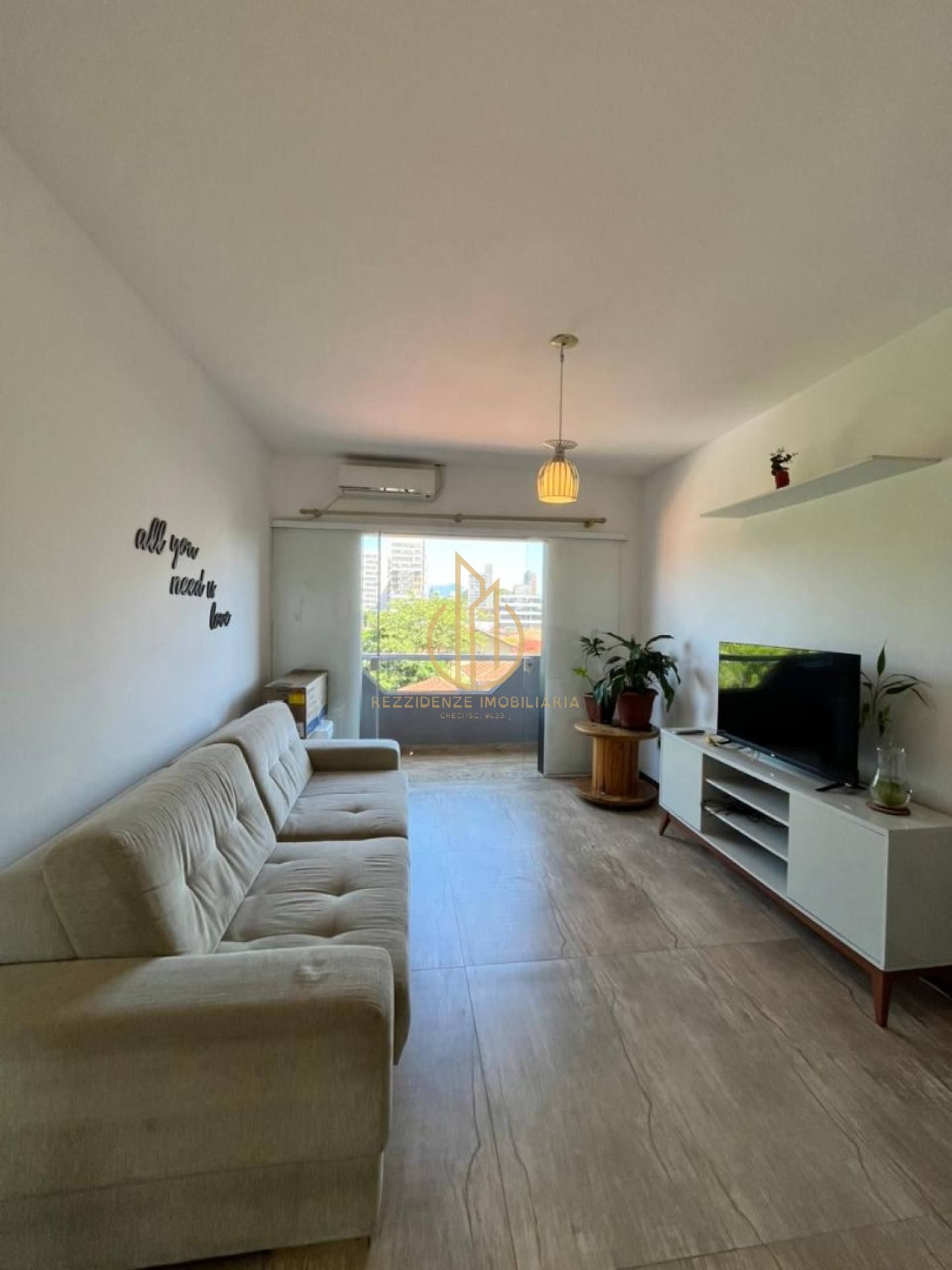 Apartamento Para Vender com 2 quartos no bairro Anita Garibaldi em Joinville
