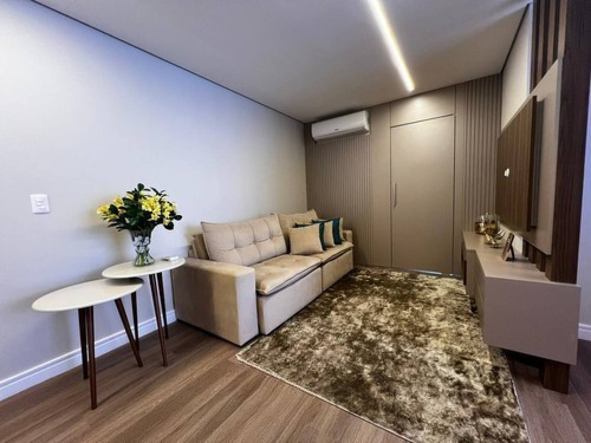 APARTAMENTO DECORADO COM 2 SUÍTES NO ANITA GARIBALDI