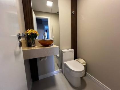 APARTAMENTO DECORADO COM 2 SUÍTES NO ANITA GARIBALDI