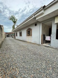 CASA COM 4 QUARTOS A VENDA NO BAIRRO JARDIM IRIRIU JOINVILLE SC