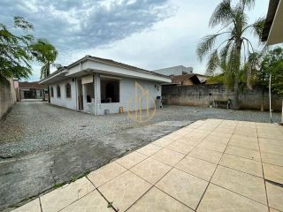 CASA COM 4 QUARTOS A VENDA NO BAIRRO JARDIM IRIRIU JOINVILLE SC