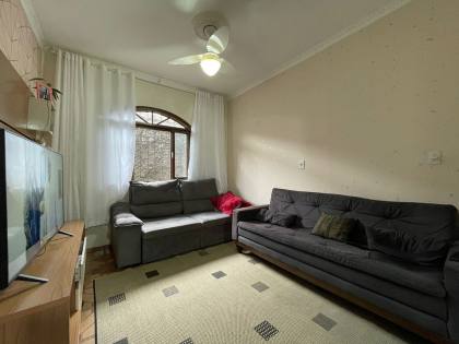 CASA COM 4 QUARTOS NO JARDIM IRIRIU