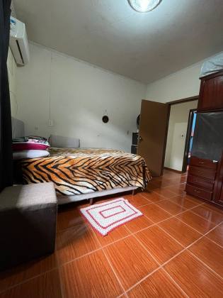 CASA COM 4 QUARTOS NO JARDIM IRIRIU