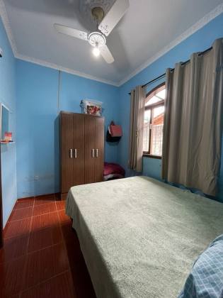 CASA COM 4 QUARTOS NO JARDIM IRIRIU