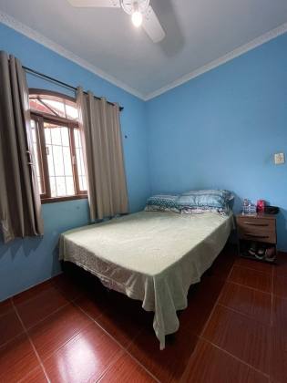 CASA COM 4 QUARTOS NO JARDIM IRIRIU