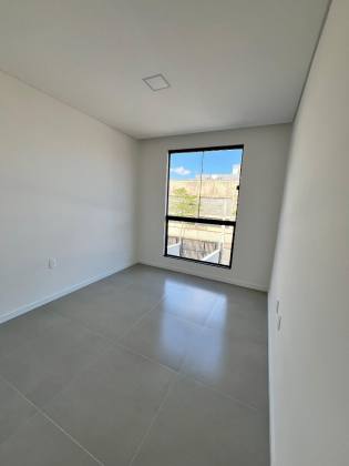 Sobrado geminado com 2 suítes no Costa e Silva