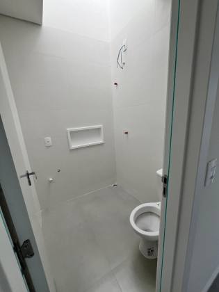 Sobrado geminado com 2 suítes no Costa e Silva