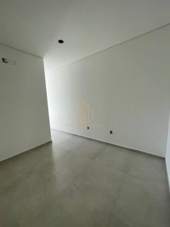 Geminado com 03 dormitórios sendo 01 suite a venda no bairro Iririu Joinville SC