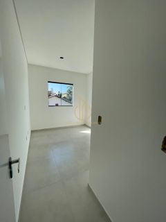 Geminado com 03 dormitórios sendo 01 suite a venda no bairro Iririu Joinville SC