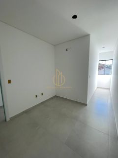 Geminado com 03 dormitórios sendo 01 suite a venda no bairro Iririu Joinville SC