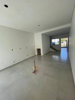 Geminado com 03 dormitórios sendo 01 suite a venda no bairro Iririu Joinville SC