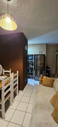 Apartamento Para Vender com 3 quartos no bairro PARANAGUAMIRIM em Joinville