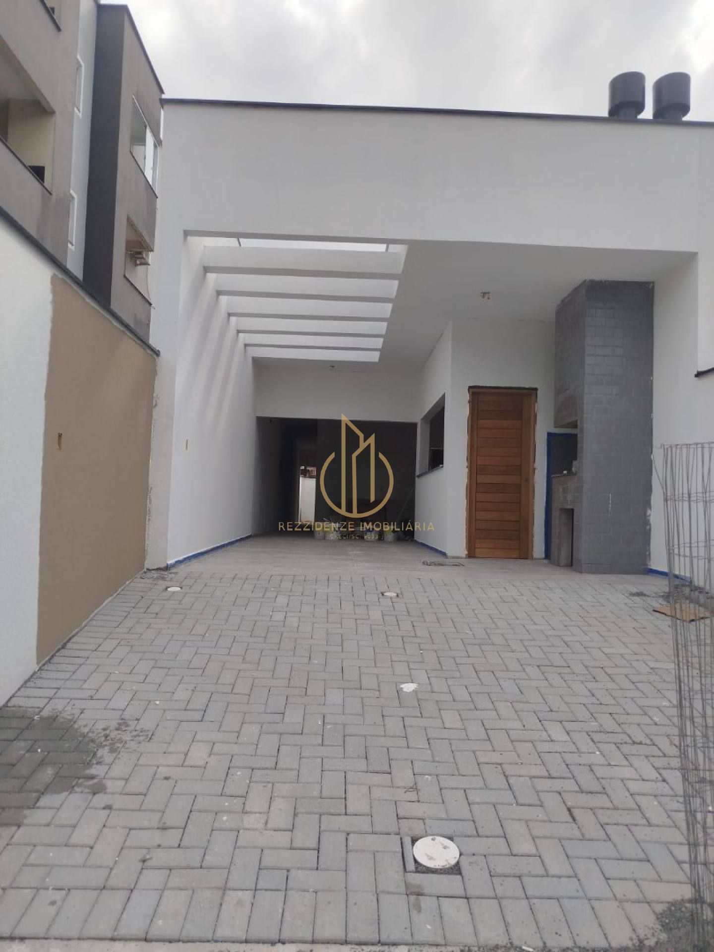 Casa geminada planta baixa com 3 quartos a venda no bairro Boa Vista Joinville SC