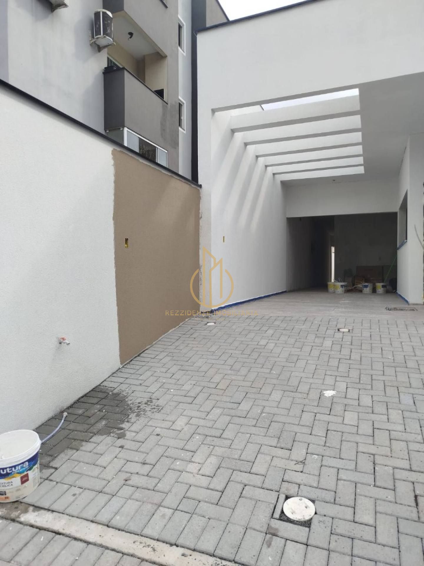 Casa geminada planta baixa com 3 quartos a venda no bairro Boa Vista Joinville SC
