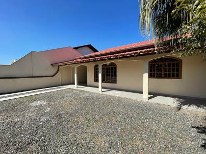 Casa averbada no Costa e Silva Joinville/Sc