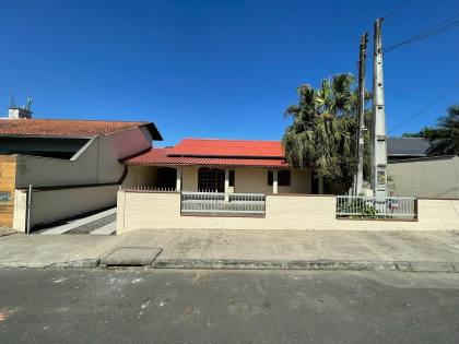 Casa averbada no Costa e Silva Joinville/Sc