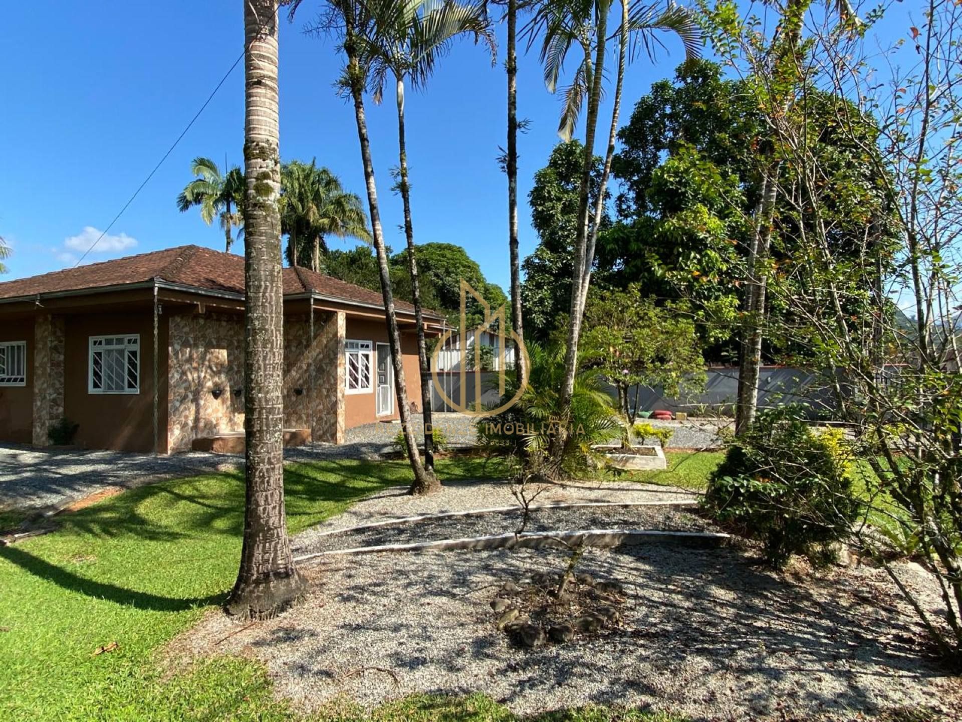 Chácara Para Venda com 3 quartos sendo 1 suíte no bairro Rio Bonito Joinville SC