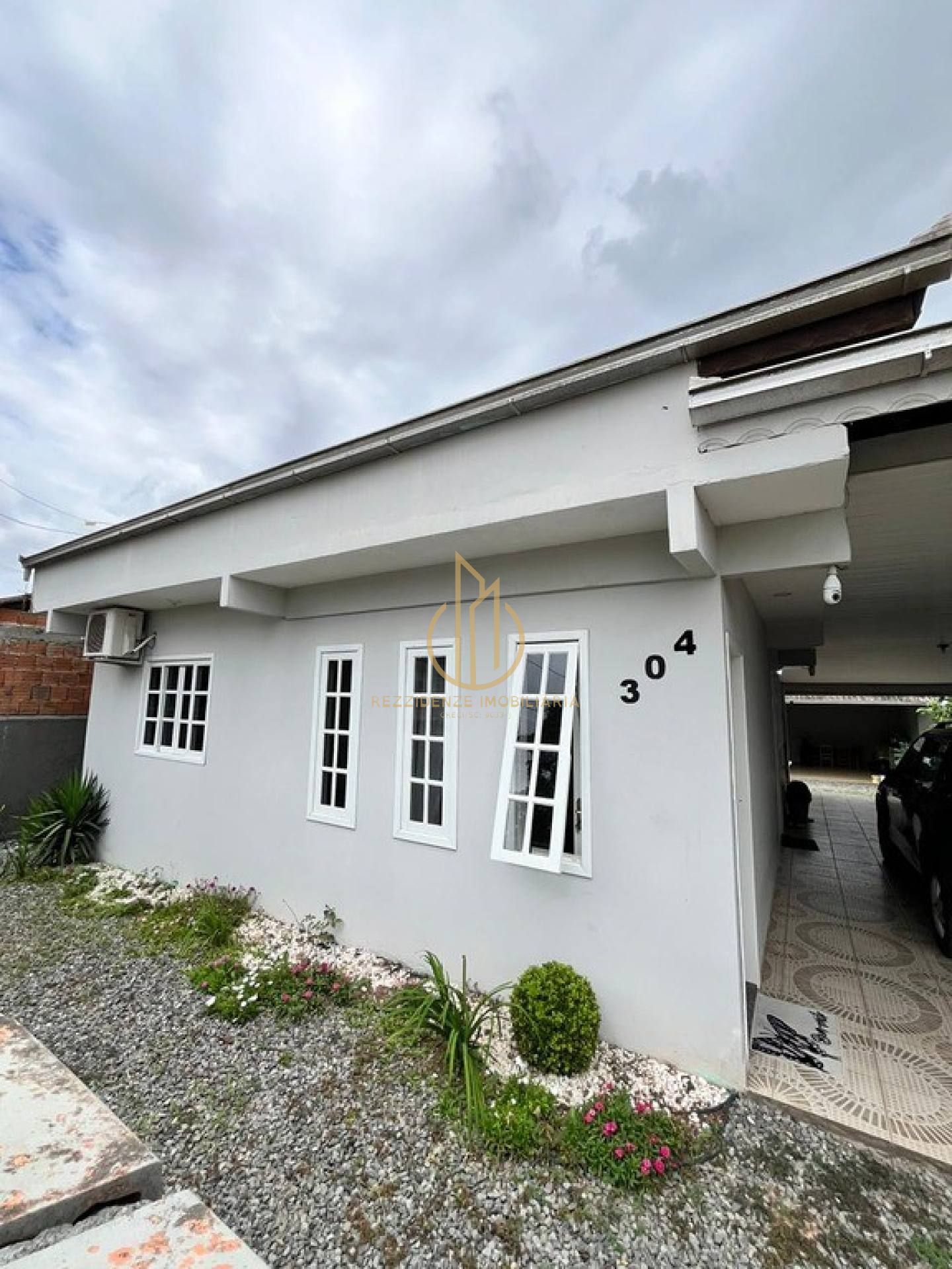 Casa escriturada no Paranaguamirim Joinville/Sc