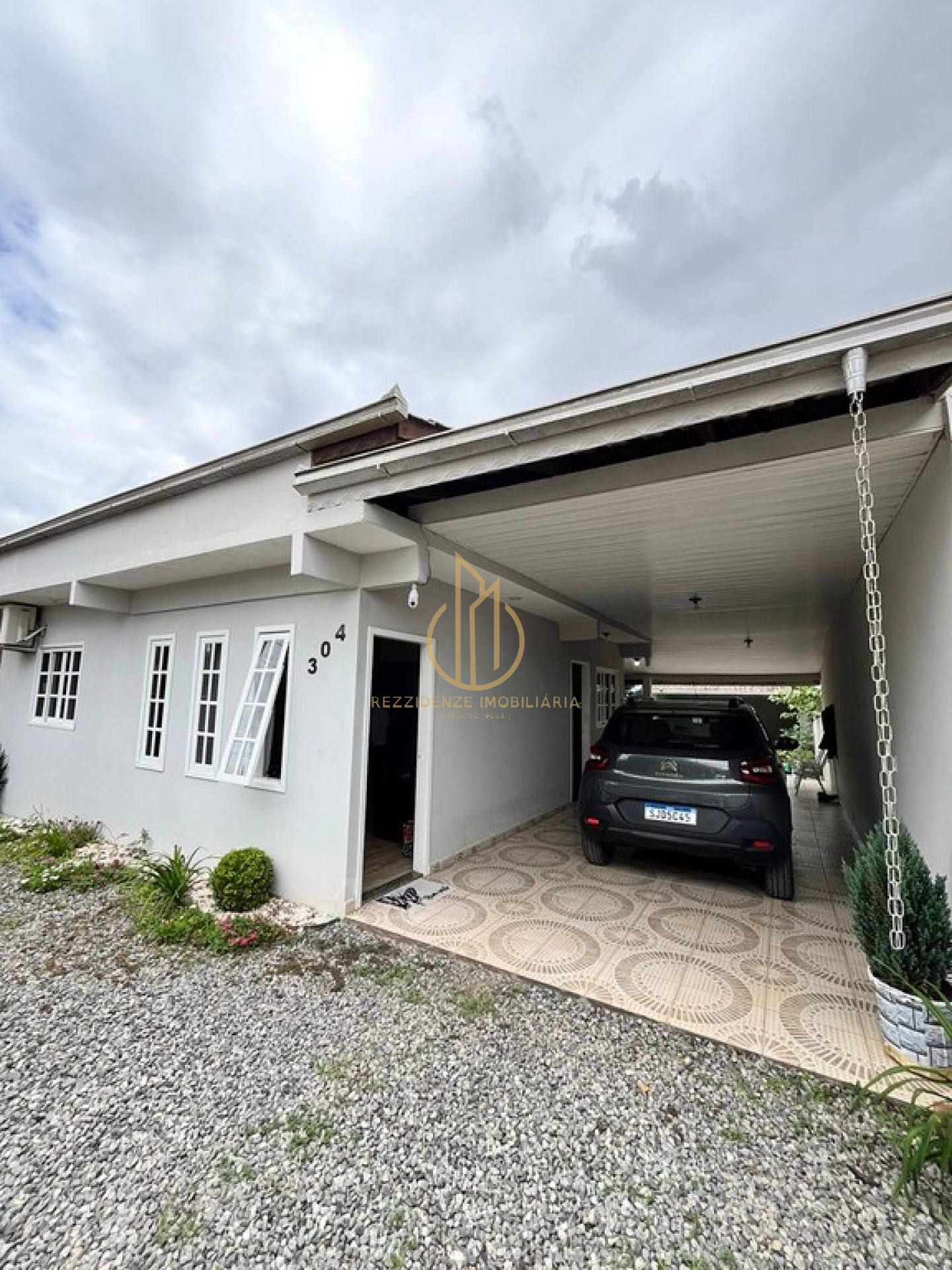 Casa escriturada no Paranaguamirim Joinville/Sc