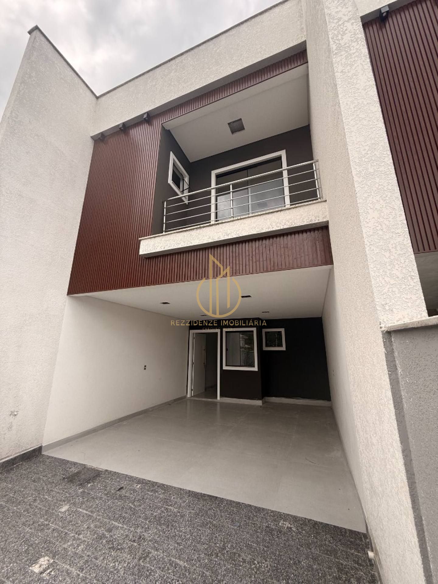 Sobrado de Alto Padrão no Bairro Glória | 124 m² Privativos
