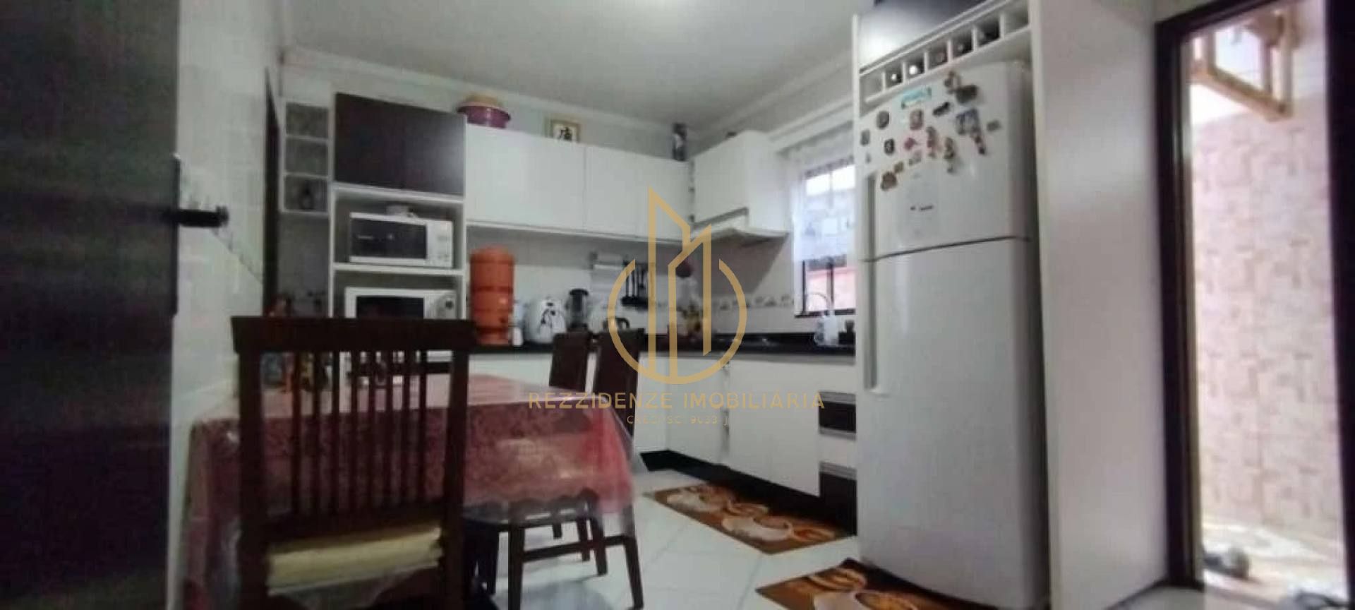 CASA AVERBADA 3 QUARTOS COM PISCINA NO PARANAGUAMIRIM