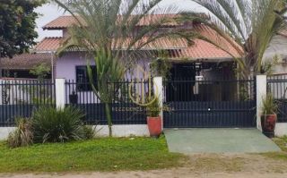 CASA AVERBADA 3 QUARTOS COM PISCINA NO PARANAGUAMIRIM