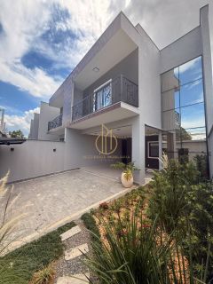 SOBRADO DE ALTO PADRÃO NO SAGUAÇÚ