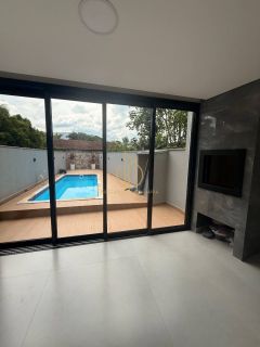 SOBRADO DE ALTO PADRÃO NO SAGUAÇÚ