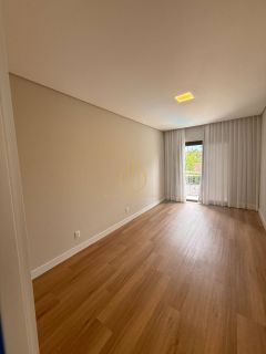 SOBRADO DE ALTO PADRÃO NO SAGUAÇÚ