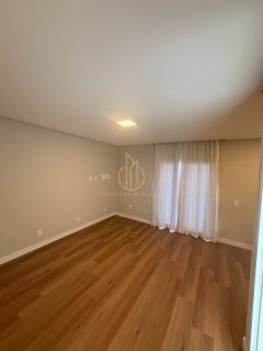 SOBRADO DE ALTO PADRÃO NO SAGUAÇÚ