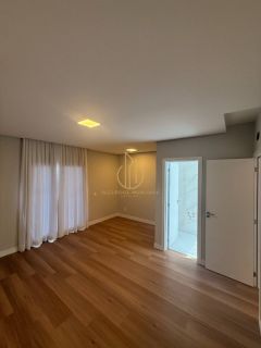 SOBRADO DE ALTO PADRÃO NO SAGUAÇÚ