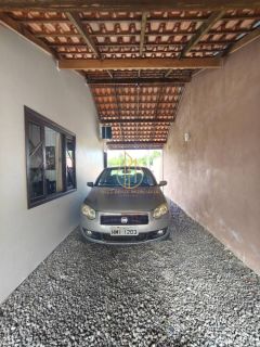 Casa averbada com 3 quartos a venda no bairro Espinheiros em Joinville SC