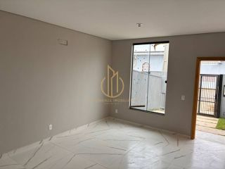 Casa geminada planta baixa 2 quartos no Aventureiro