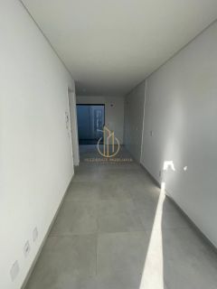 Sobrado geminado 2 quartos em condomínio fechado no Santa Catarina