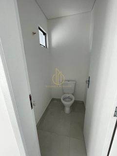 Sobrado geminado 2 quartos em condomínio fechado no Santa Catarina