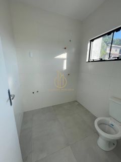 Sobrado geminado 2 quartos em condomínio fechado no Santa Catarina