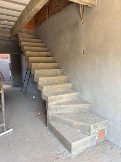 Sobrado geminado 2 suítes no Costa e Silva