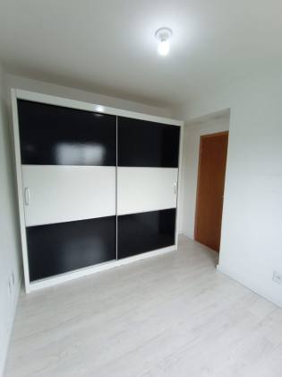 Apartamento Para Vender com 2 quartos no bairro Floresta  em Joinville