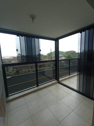 Apartamento Para Vender com 2 quartos no bairro Floresta  em Joinville