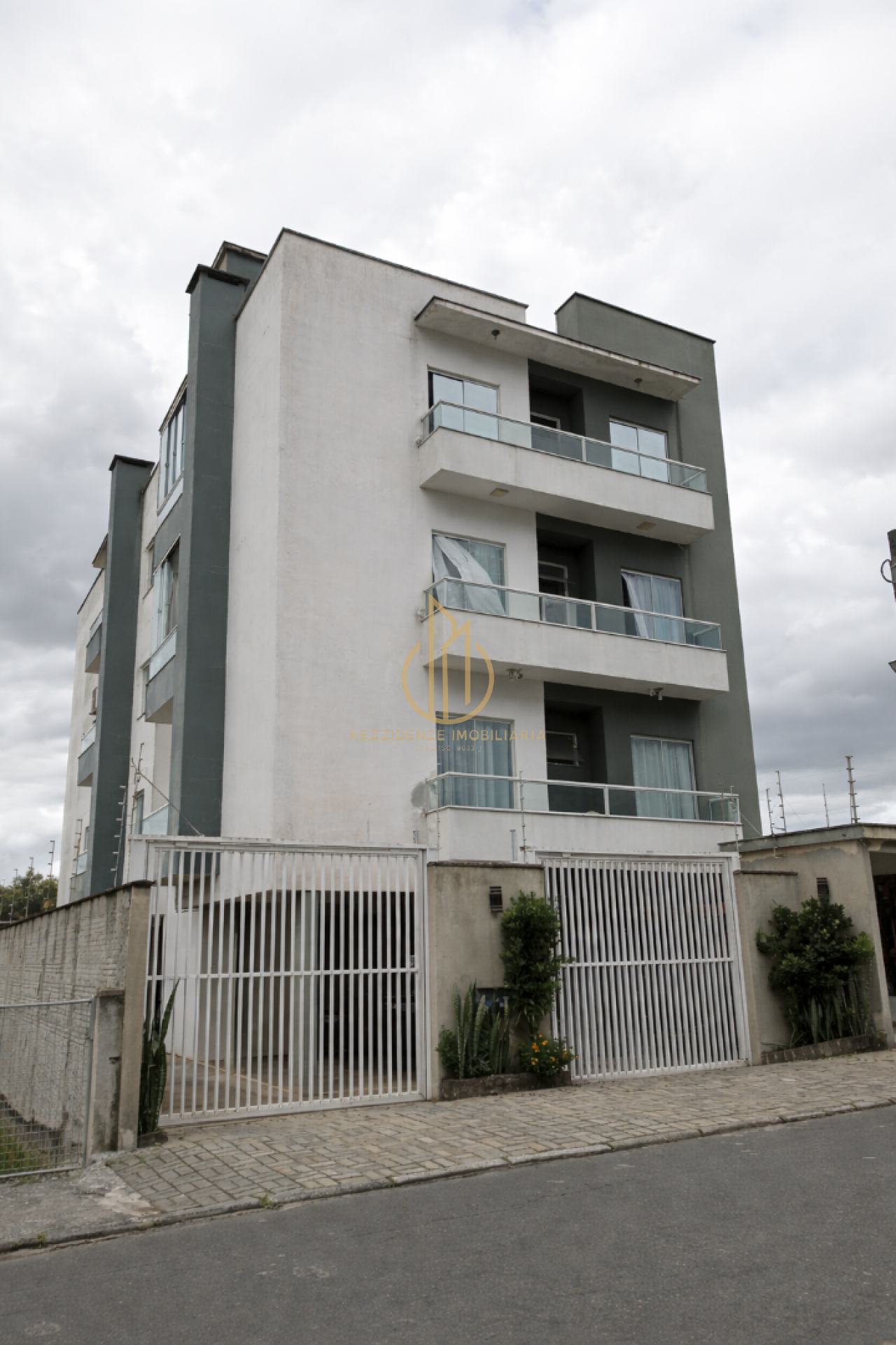 Apartamento disponivel para venda com 2 quartos no bairro Petrópolis em Joinville SC