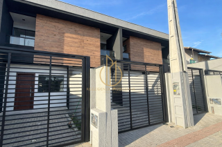 Sobrado geminado 2 suítes no Ulysses Guimarães