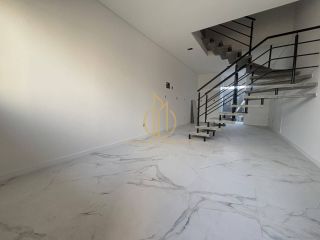 Sobrado geminado 2 suítes no Ulysses Guimarães