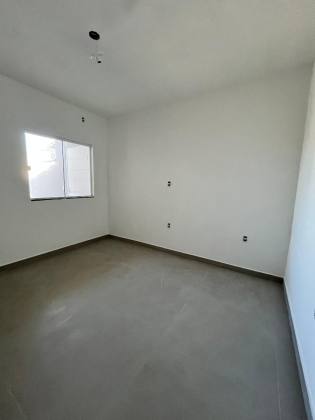 Casa Para Vender com 2 quartos no bairro Ulysses Guimarães em Joinville