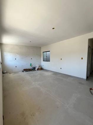 Casa Para Vender com 2 quartos no bairro Paranaguamirim em Joinville