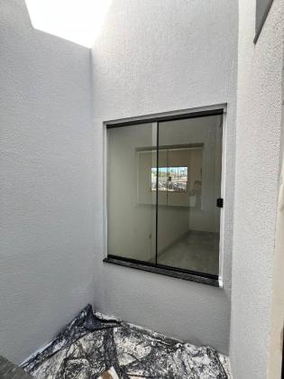 Casa Para Vender com 2 quartos no bairro Paranaguamirim em Joinville