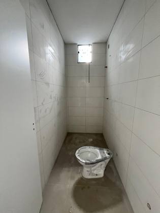 Casa Para Vender com 2 quartos no bairro Paranaguamirim em Joinville