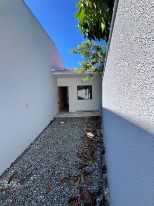 Casa Para Vender com 2 quartos no bairro Paranaguamirim em Joinville
