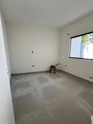 Casa Para Vender com 2 quartos no bairro Paranaguamirim em Joinville